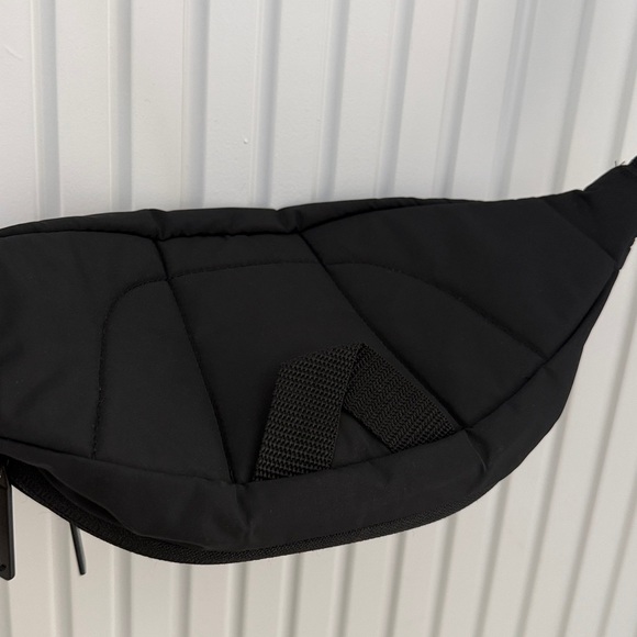 Adidas Black Crossbody Fanny Pack - Picture 2 of 3